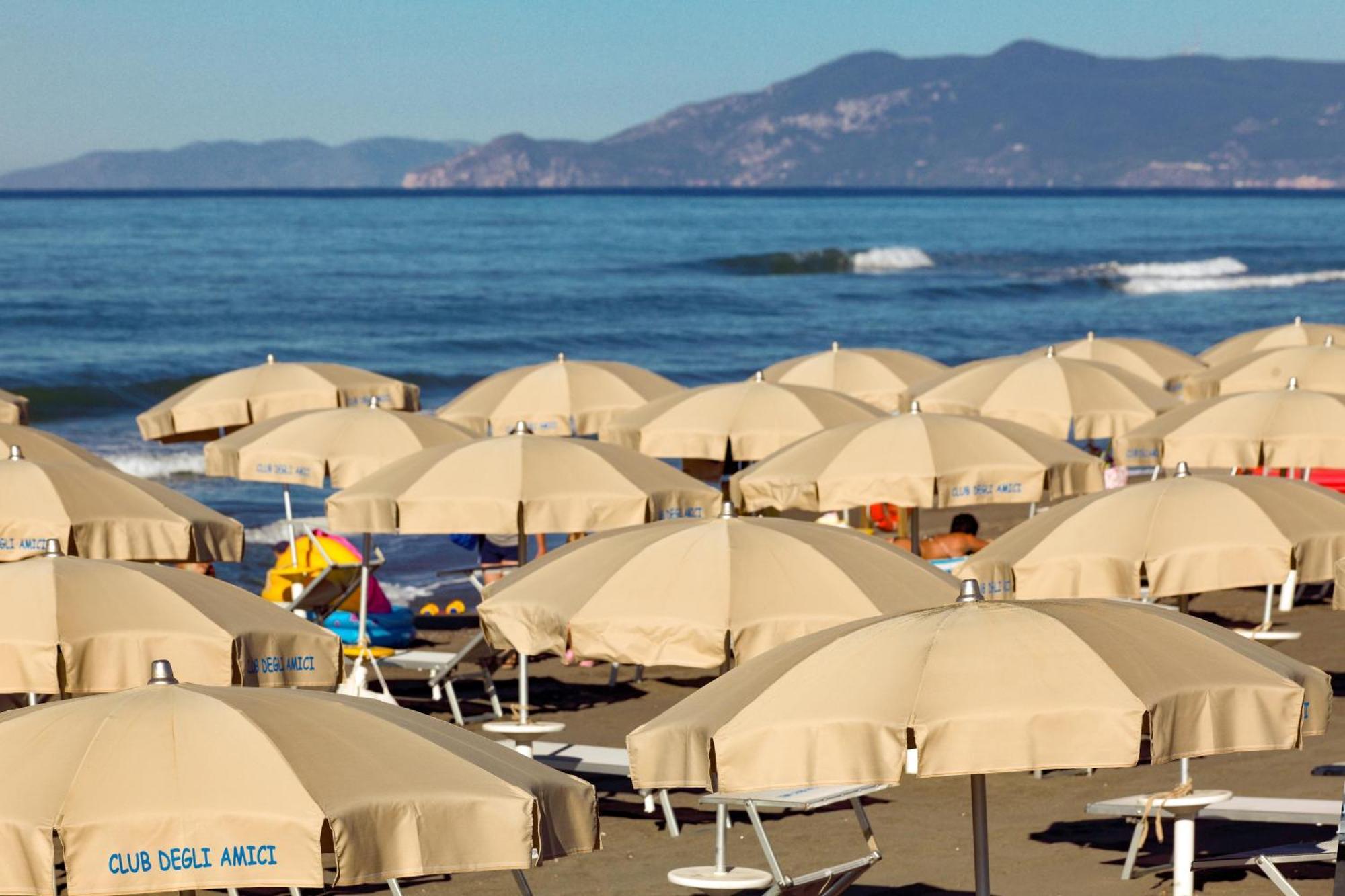 Club degli Amici Camping Village Pescia Romana Esterno foto
