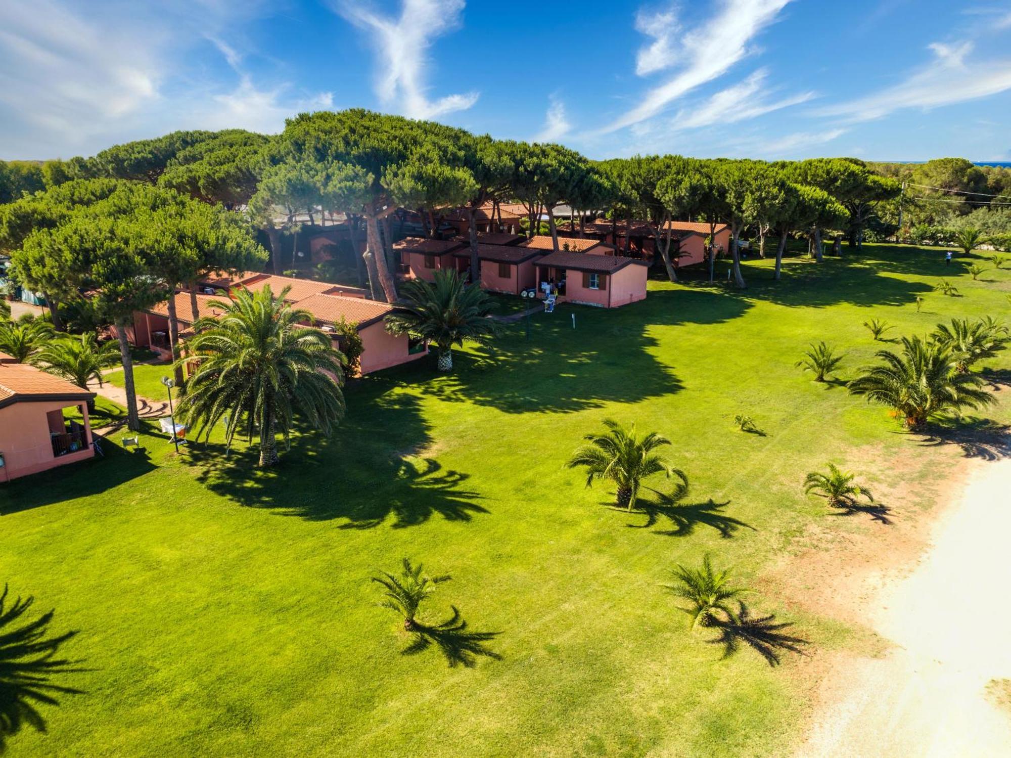 Club degli Amici Camping Village Pescia Romana Esterno foto